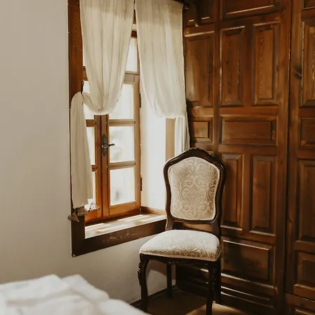 Δωμάτια σε οικογενειακή κατοικία Yeni Gelin Evi Birgi