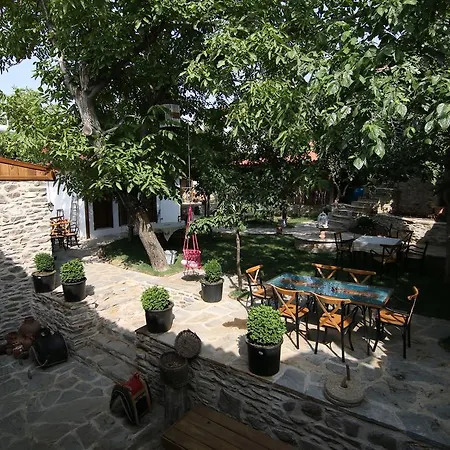 Δωμάτια σε οικογενειακή κατοικία Yeni Gelin Evi