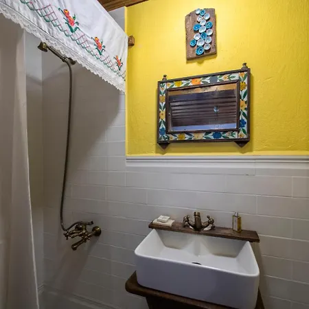 Rum i privatbostad Yeni Gelin Evi Birgi