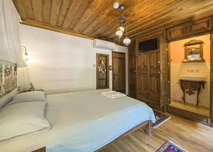 Yeni Gelin Evi Birgi