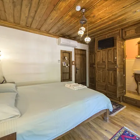 Yeni Gelin Evi Бирги