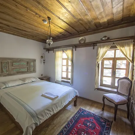 Проживание в семье Yeni Gelin Evi *