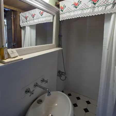 Yeni Gelin Evi Проживание в семье *