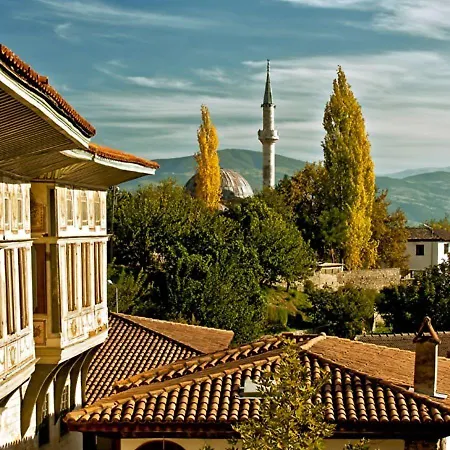 Yeni Gelin Evi Бирги