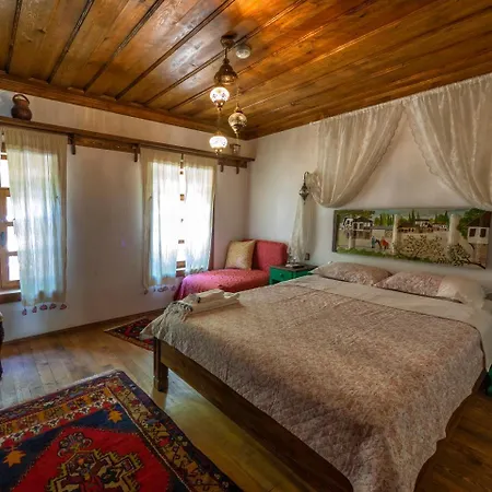 Проживание в семье Yeni Gelin Evi Бирги